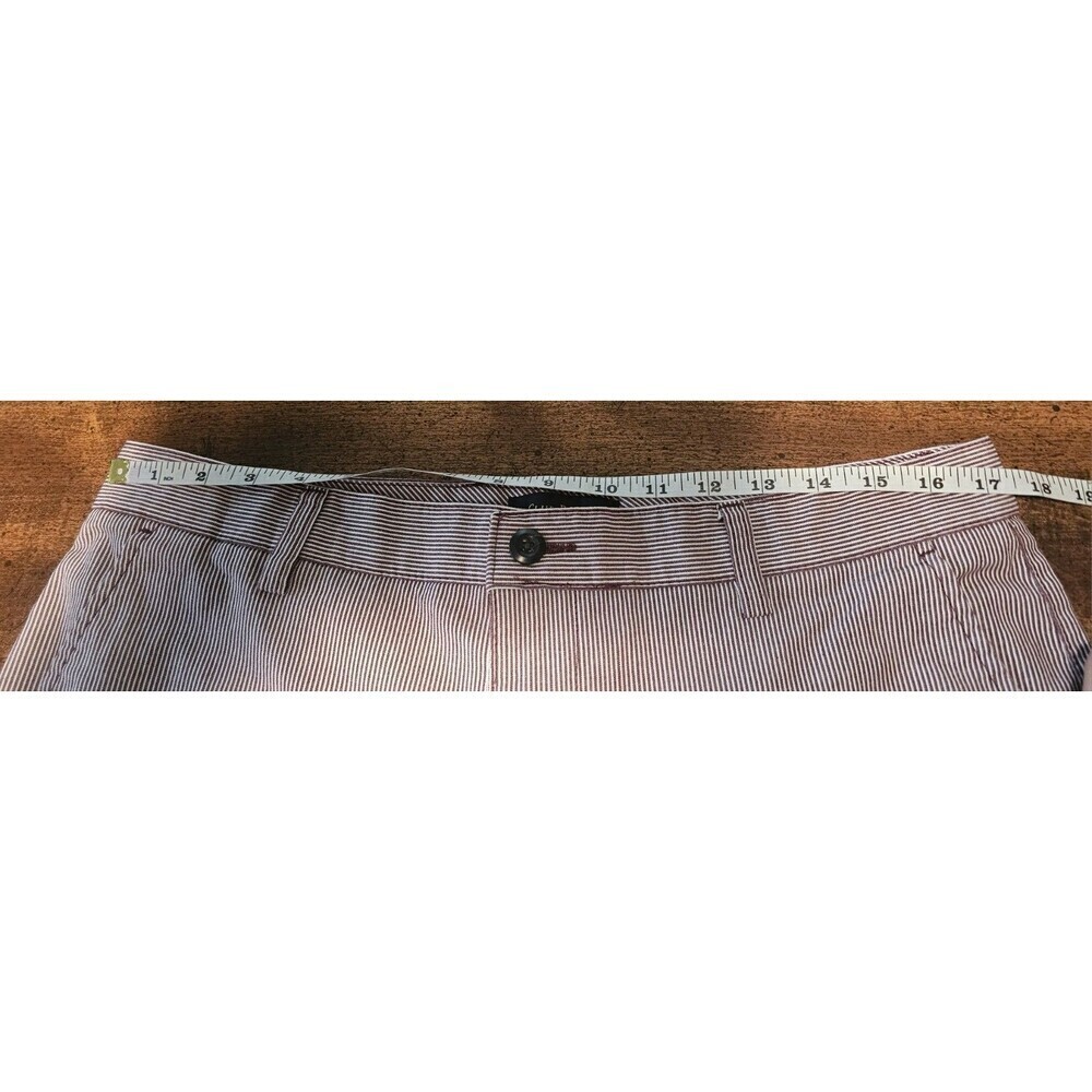 Club Room Casual Shorts Burgundy White Striped Seersucker Mid Length Men's 34 - Picture 7 of 9